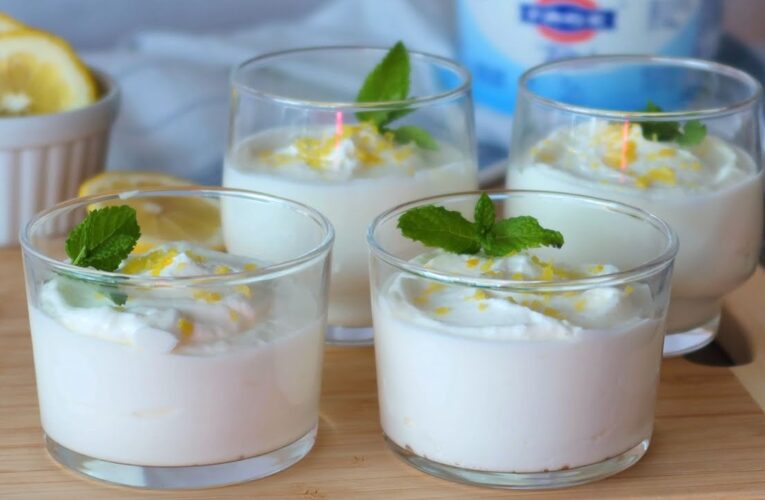 Prueba el refrescante mus de limón con la cremosidad del yogur griego en casa